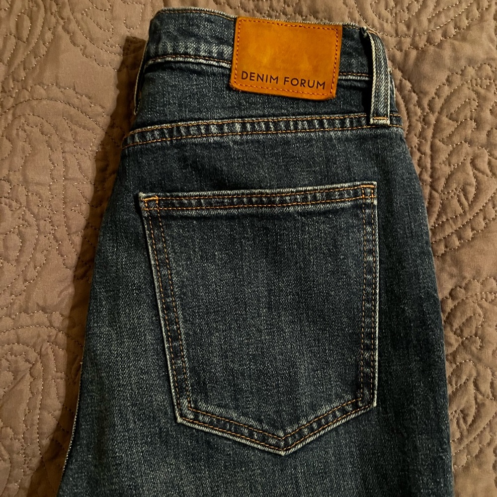 Worn once! Aritzia Denim Forum high rise straight jeans